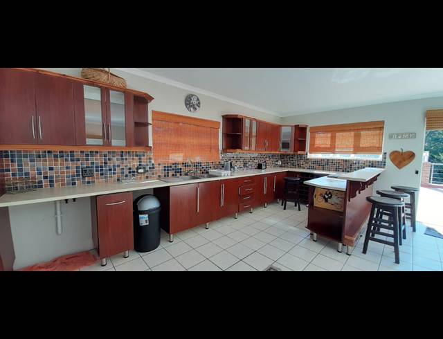 3 BEDROOM APARTMENT RENTED IN COLLEEN GLEN